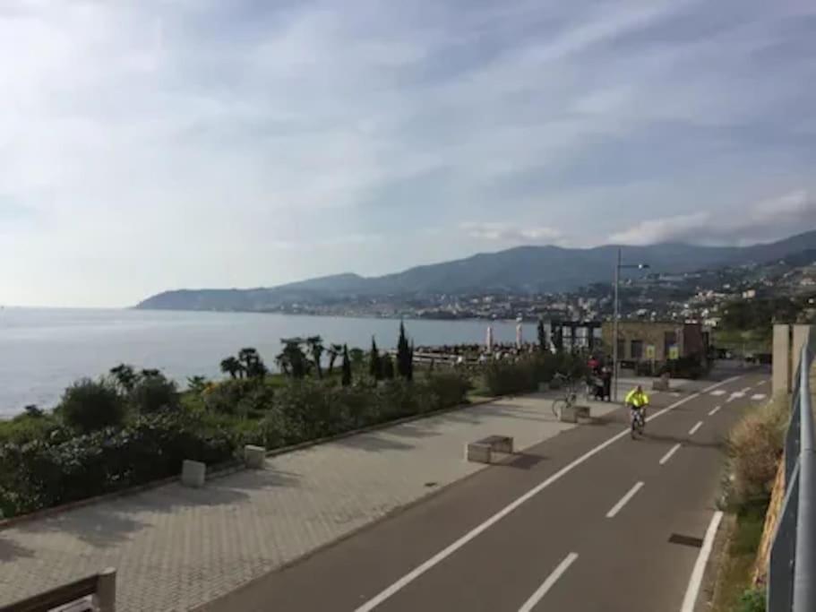 Casa Sveva, A Pochi Passi Dalle Spiagge E Dal Centro Di Arma Di Taggia. Екстер'єр фото